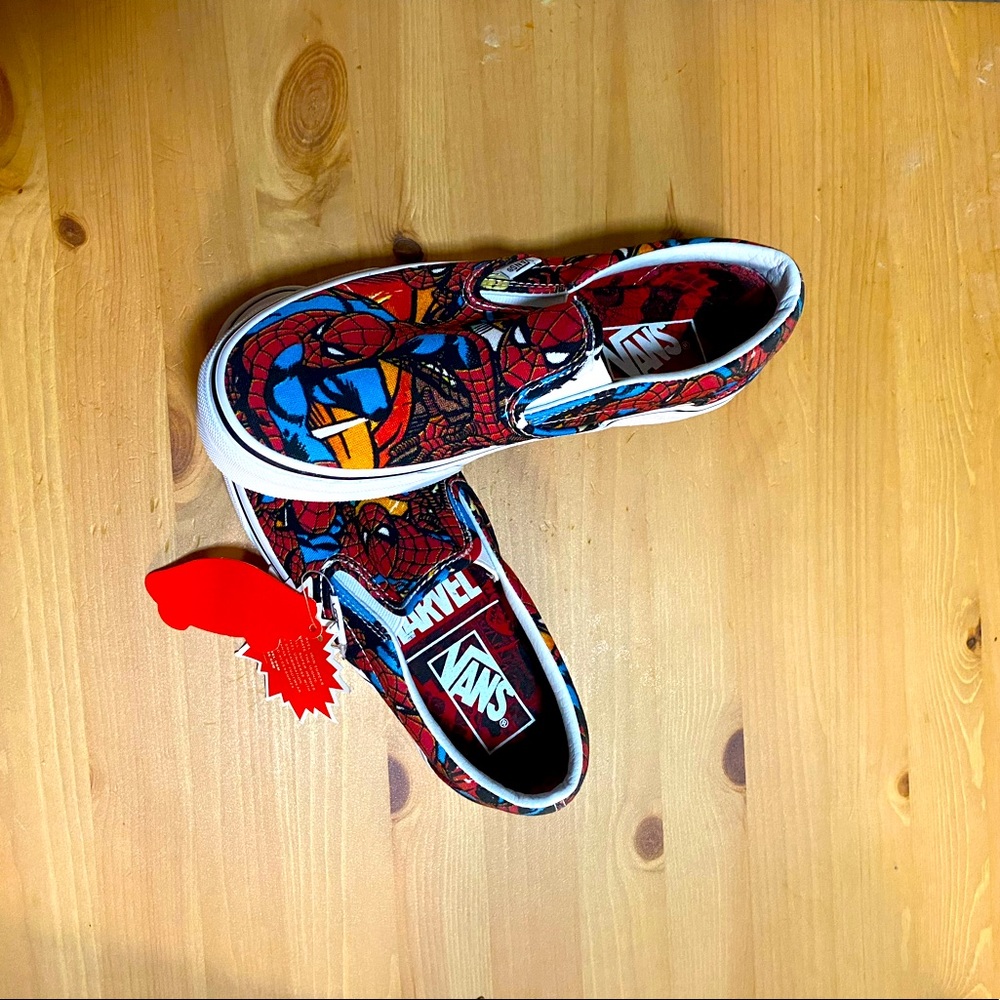 The Marvel x Vans collaboration collection 2018 slip on Spider-Man edition!